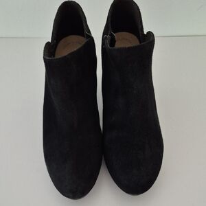 CLARKS Women's Black Suede Ankle Boots – US 10 / UK 7.5